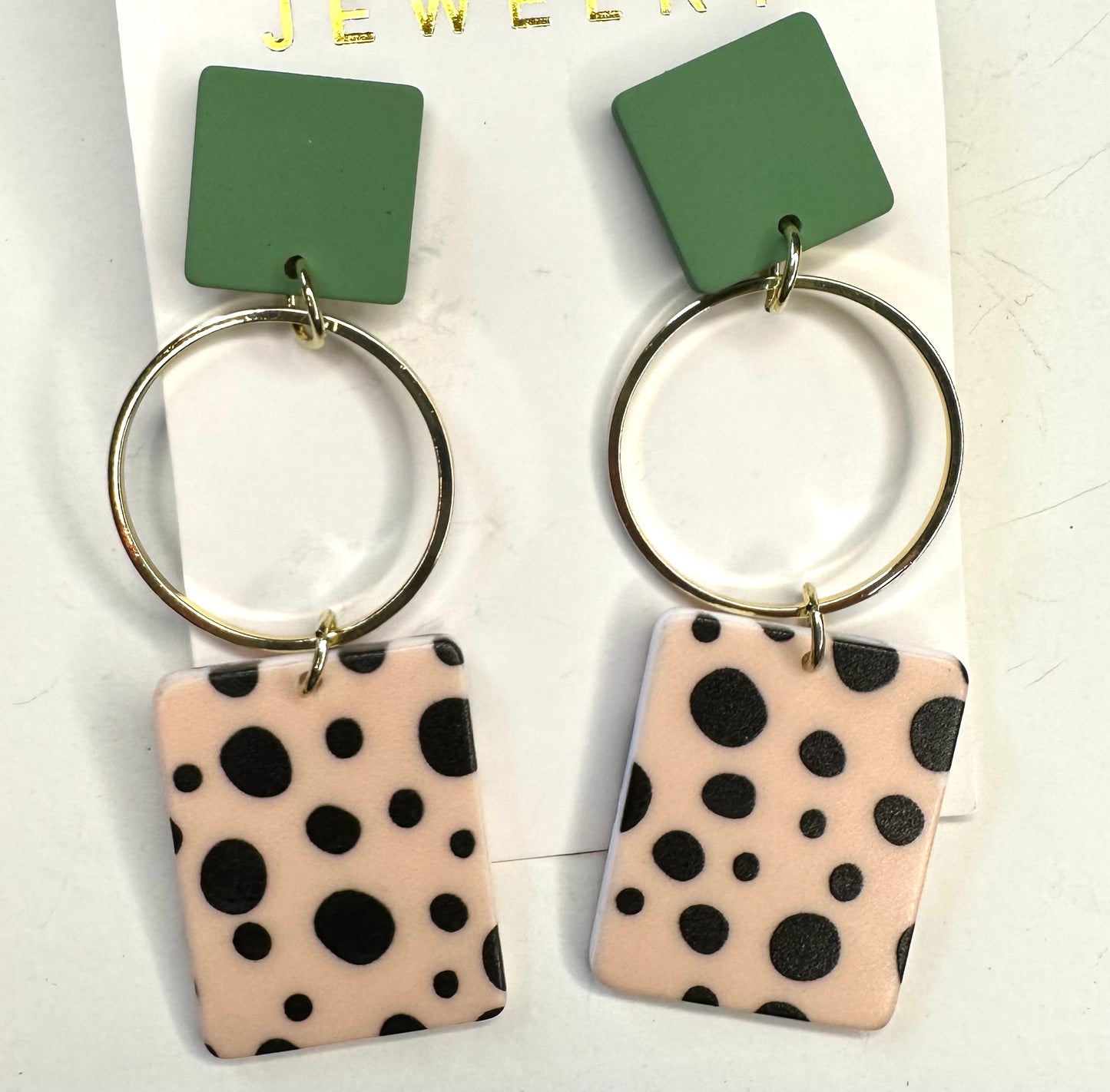 Spotted green dangle